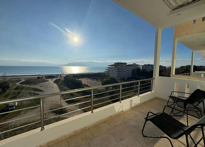 Great With Stunning View Appartement Vlorë